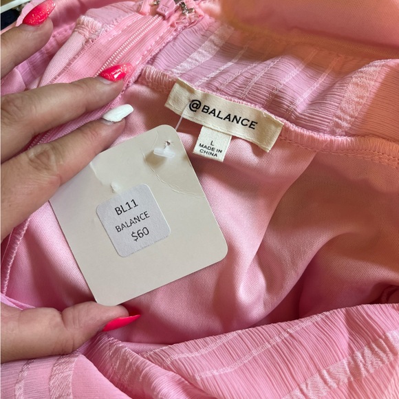 Pink romper - Picture 3 of 3